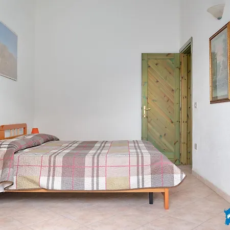 Holiday home Trilocali A 900m By Budoniaffitti Tanaunella